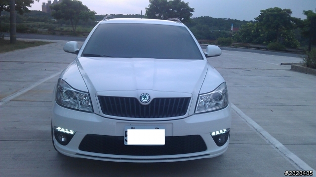 SKODA OCTAVIA COMBI 1.6TDI 遲來的開箱照