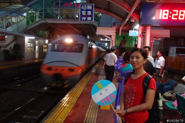 五天四夜行經13個觀光小城的坐公共運輸環島