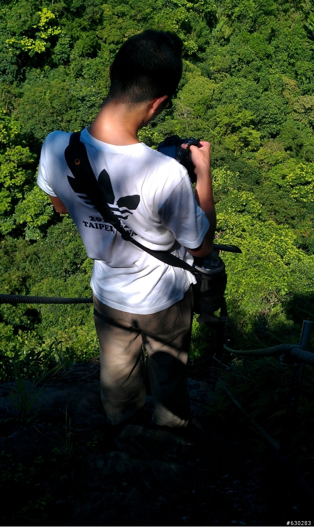 20120905 阿德背影