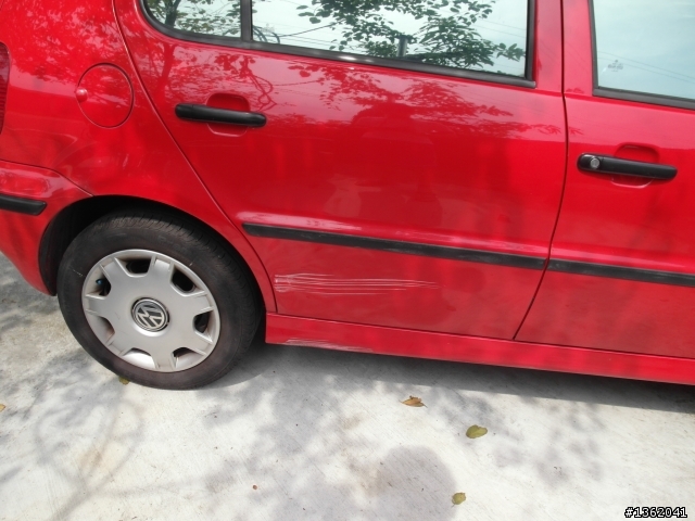 VW 車門擦撞,凹下去了...