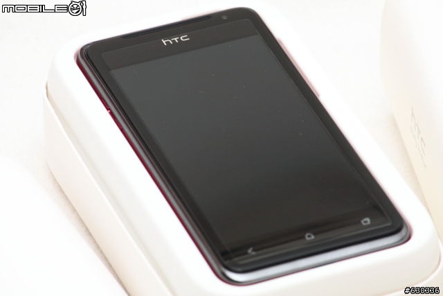 [開箱] HTC J 紅的明顯!