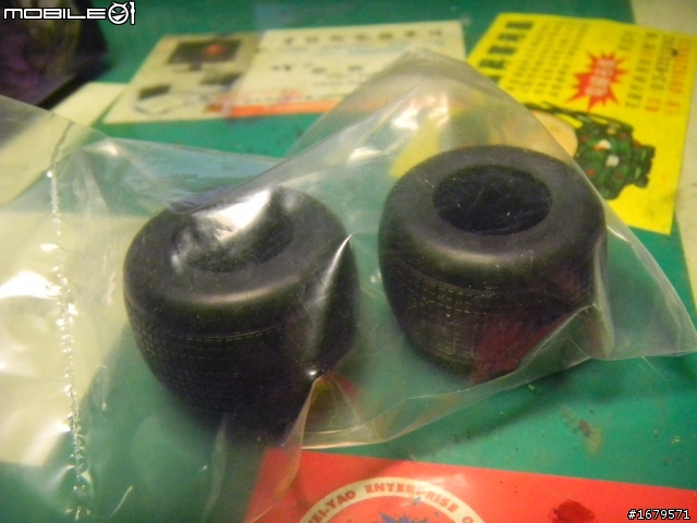 [開箱]帥氣的1/25黑暗騎士蝙蝠機車