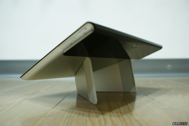 [開箱文]Play or Not? 我也Play了 Xperia Tablet S