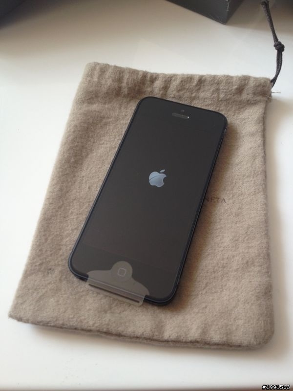 巴黎iPhone 5 開箱︿︿