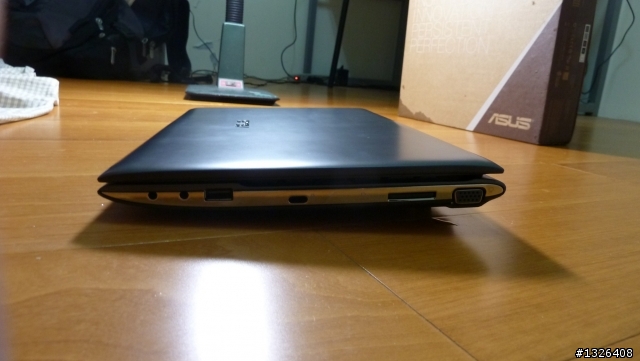 [偽開箱] ASUS EeePC 1225B 雙核心筆記型電腦