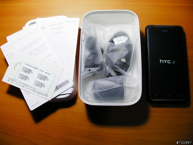 我的 HTC J (沉黑款)