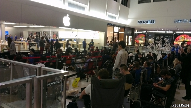 澳洲的蘋果店排隊+電信行的iPhone 5