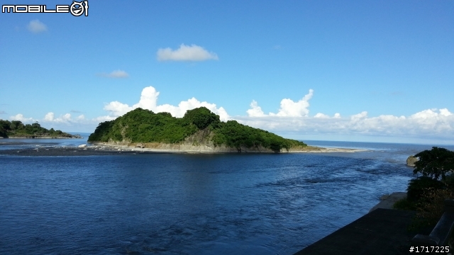 花東海岸的美景您怎能錯過呢?(S3手機照的)從台北搭太魯閣號火車到花蓮後，租機車遊花東縱谷海洋2天1夜之旅