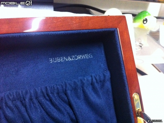 (開箱) BUBEN & ZORWEG 櫻桃木原木錶盒不專業手機照開箱