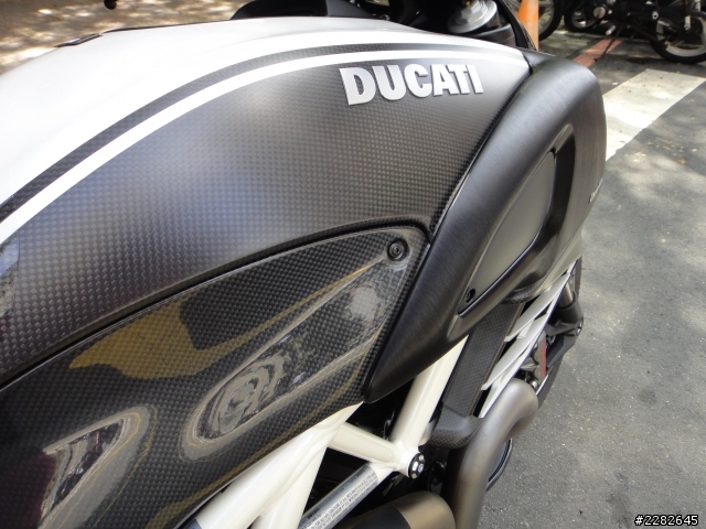 (代友PO)鬼月交惡魔車 DUCATI DIAVEL AMG 正是惡魔鬼