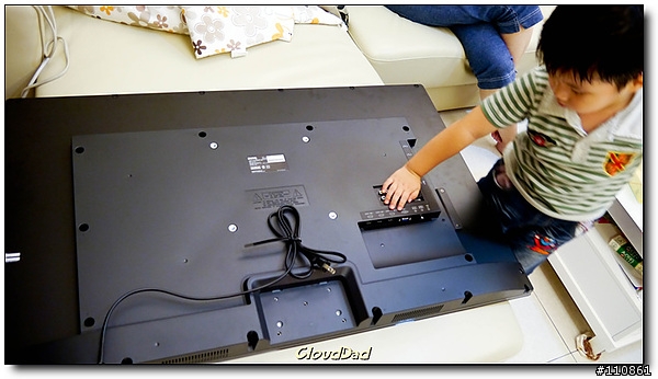 親子 影劇 卡拉OK一次到位 - BenQ E42-6500超薄型3D LED TV