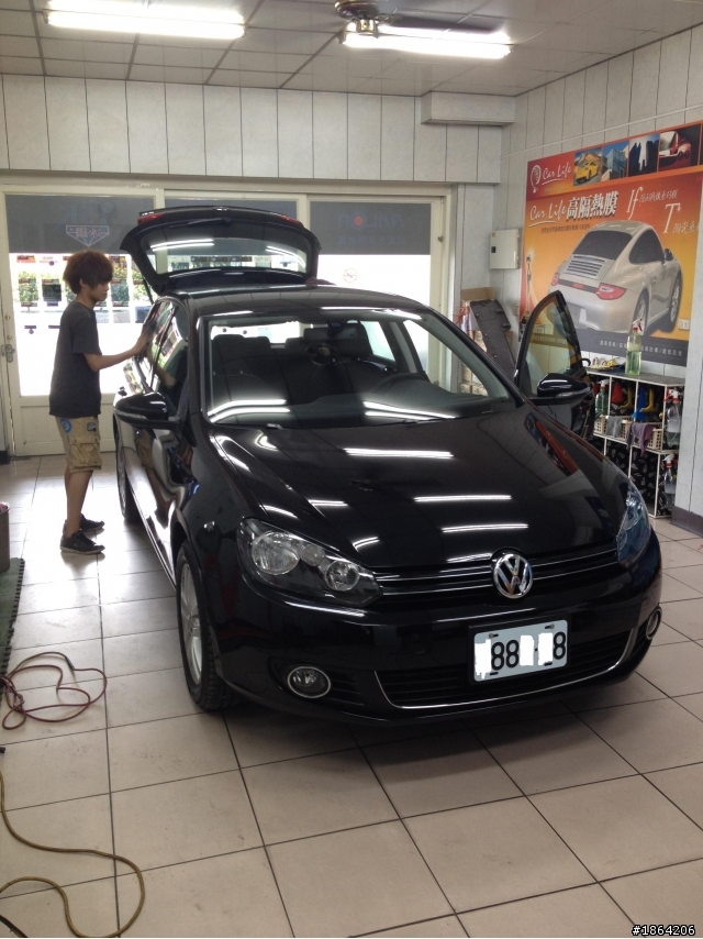 『開箱』VW Golf 1.4 TSI（小黑狗）簡單開箱分享