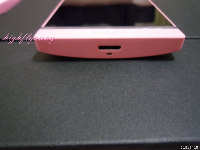 [開箱] Sony Xperia SL淺粉色炫目粉 [2012.09]