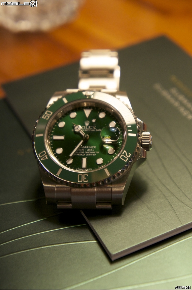 Submariner  date  116610LV