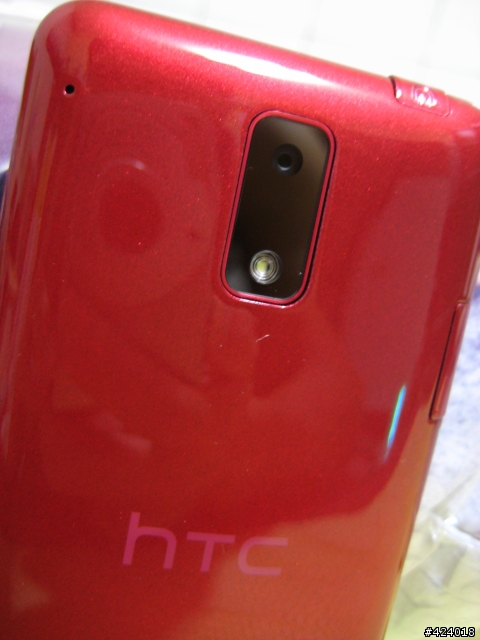 買到後就顧著玩...忘了來幫我的HTC 小J [開箱] 一下 @@~