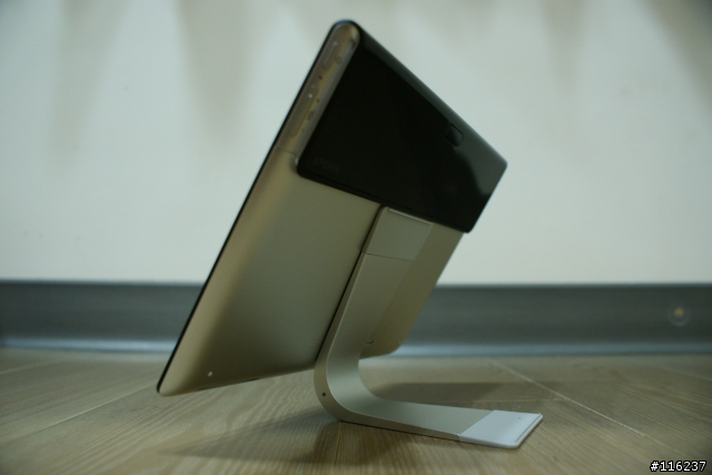 [開箱文]Play or Not? 我也Play了 Xperia Tablet S