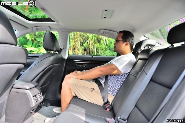 請問他是大名鼎鼎的阿基拉嗎?