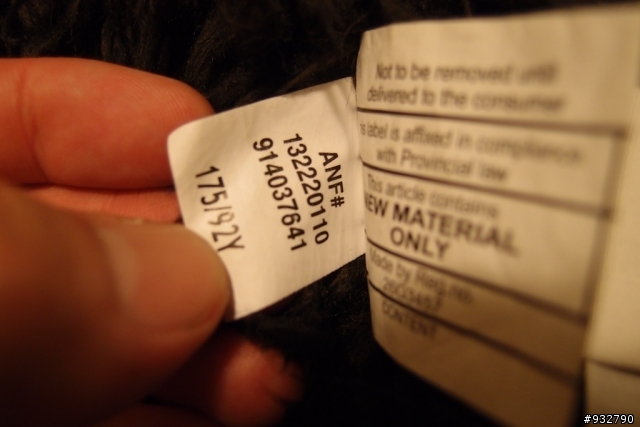 可以幫我看這件Abercrombie & Fitch 外套是不是正品