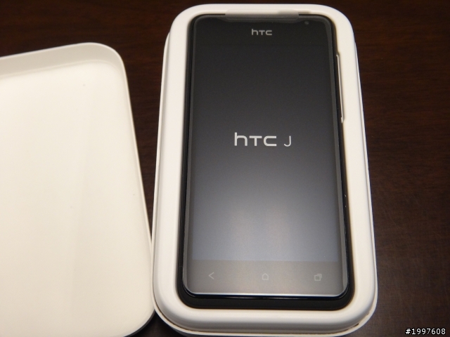 第二支HTC J開箱 看女朋友用受不了啦