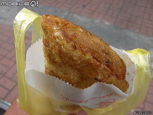 {花蓮老牌炸彈蔥油餅}..和緯路2段.西門路4段路口下