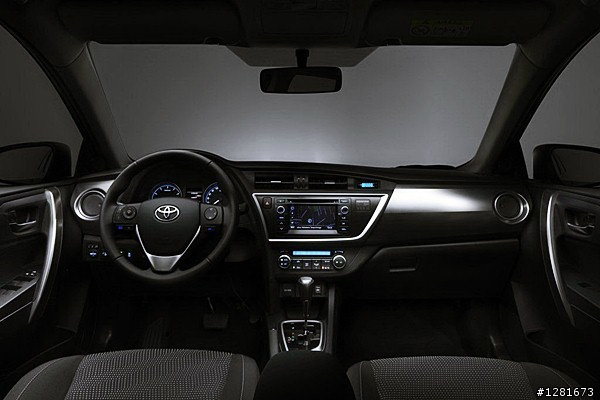 未來FOCUS的勁敵  國外的Auris 國內的Corolla