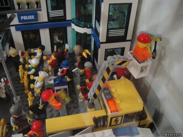 [分享] 床頭櫃上的LEGO~並請各位指點