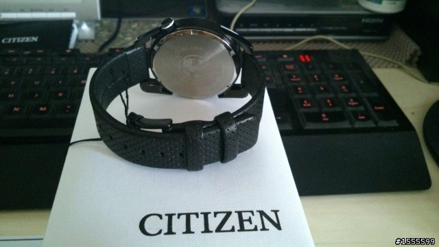 [分享] 新款CITIZEN Eco-Drive 星辰 光動能 AW0015-08E IP黑水晶玻璃皮帶腕錶 純圖開箱