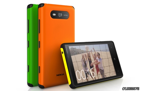 [情報] Nokia 公布 Lumia 820 可換式外殼詳情