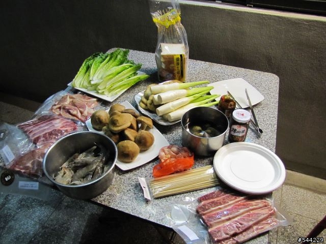 中秋烤肉也可以玩開箱-厚道張海賊團烤肉組