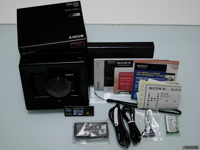 [開箱] 擁有1.0吋CMOS以及蔡頭的Sony DSC-RX100
