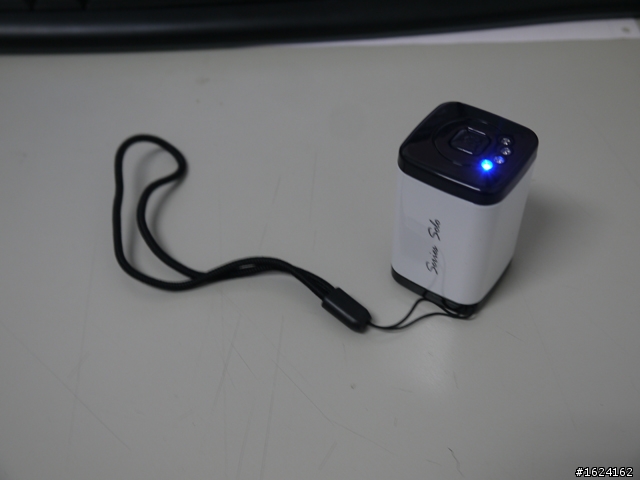 號稱世界最小的行動電源~買來拆個箱