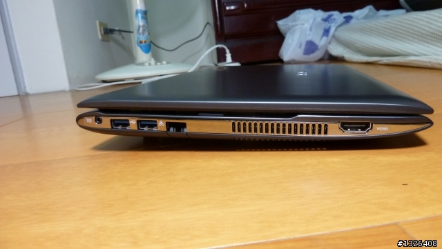 [偽開箱] ASUS EeePC 1225B 雙核心筆記型電腦