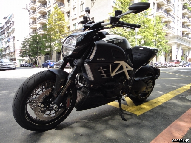 (代友PO)鬼月交惡魔車 DUCATI DIAVEL AMG 正是惡魔鬼