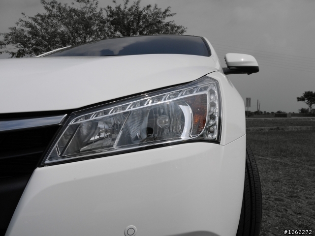 開箱LUXGEN 5 Sedan