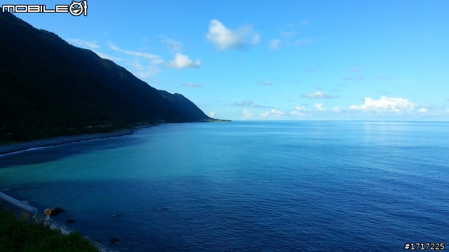 花東海岸的美景您怎能錯過呢?(S3手機照的)從台北搭太魯閣號火車到花蓮後，租機車遊花東縱谷海洋2天1夜之旅