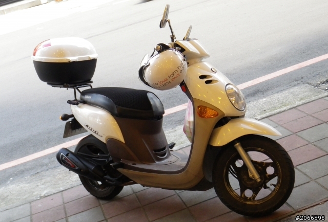 找了好久終於找到YAMAHA JOG CIAO排氣管!!安裝的廠長服務.做工.各方面真的讓我覺得都很棒!!