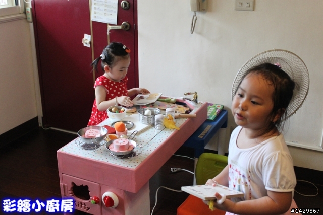 [ 硬漢工作室 ] 彩繪小廚房