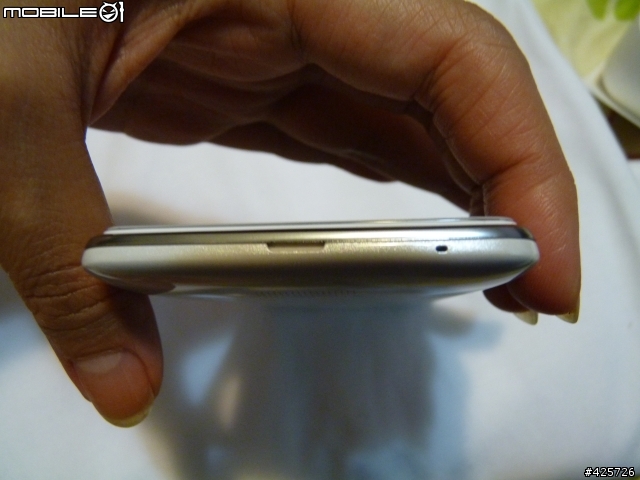 HTC J (白) 不專業開箱文