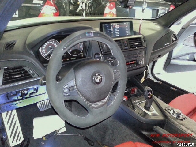 F20 換裝 BMW Performance新款電子式方向盤