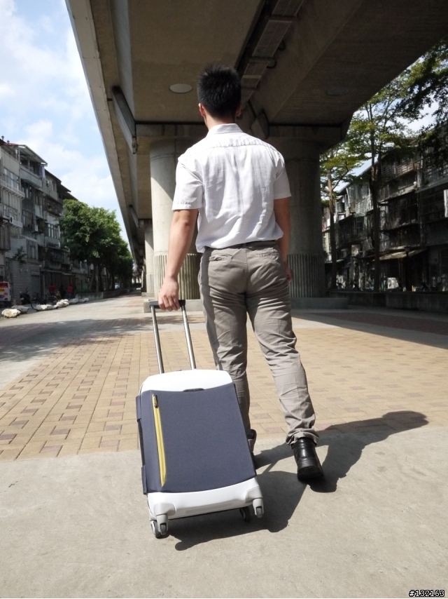 [開箱]新秀麗Samsonite Litesphere 系列～超輕量行李箱