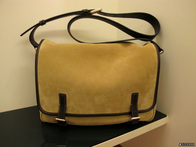 低調的奢華...LOEWE