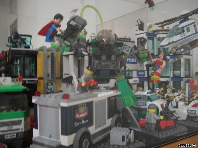 [分享] 床頭櫃上的LEGO~並請各位指點