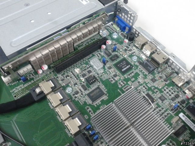 ASUS RS700-E7/RS4 小型伺服器  驗機開箱