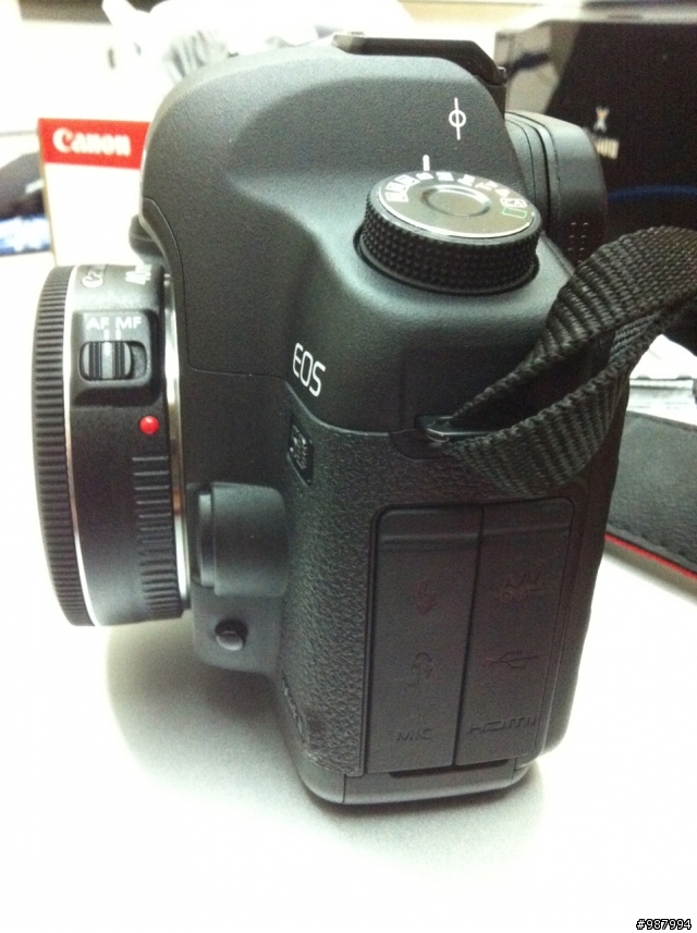 [開箱不評測] Canon 40mm f2.8 STM