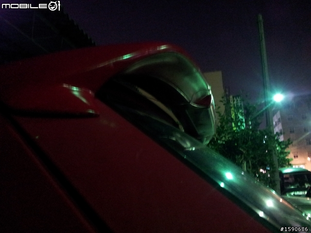 DIY 安裝尾翼 (照片很差,慎入)