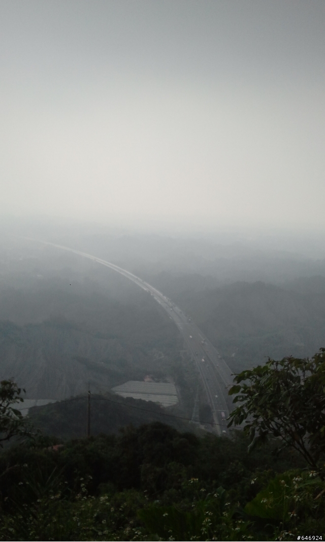 小折(FD-17S)也來衝中寮山!