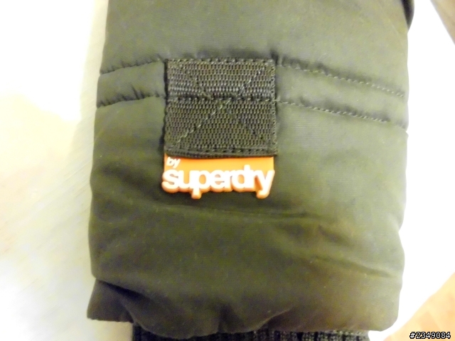 Superdry 外套疑似敗家到A貨>