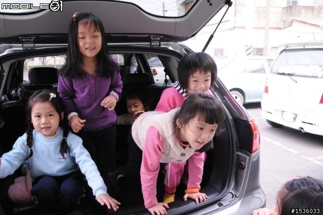Luxgen SUV車震報告(1P、2P、3P、4P、5P、6P)