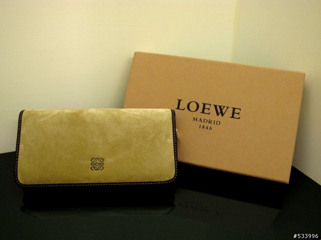 低調的奢華...LOEWE