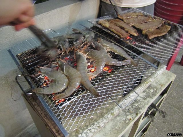 中秋烤肉也可以玩開箱-厚道張海賊團烤肉組